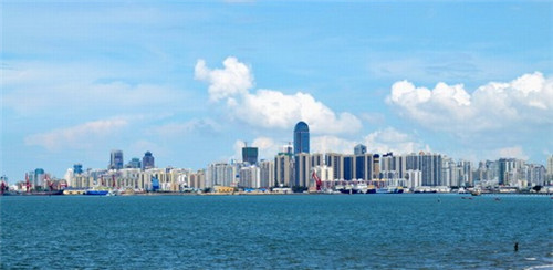 我等的人他在多远的未来是什么歌（我等的人他在多远的未来我听见风来自地铁和人海）